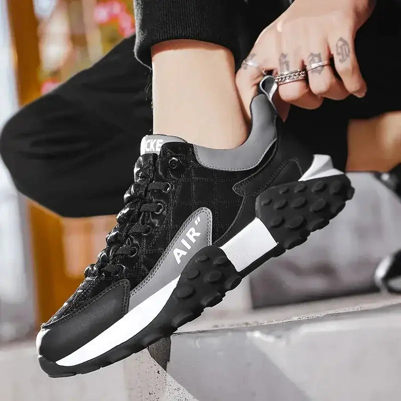 Men Luxury Casual Sneakers / trainers